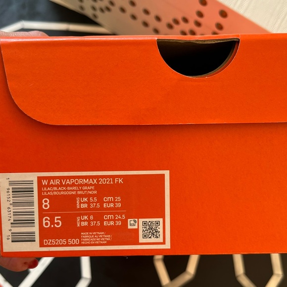 **SOLD** Nike Air VaporMax 2021 Flyknit "Lilac/Black/Barely Grape/Universi Blue" - Picture 13 of 16